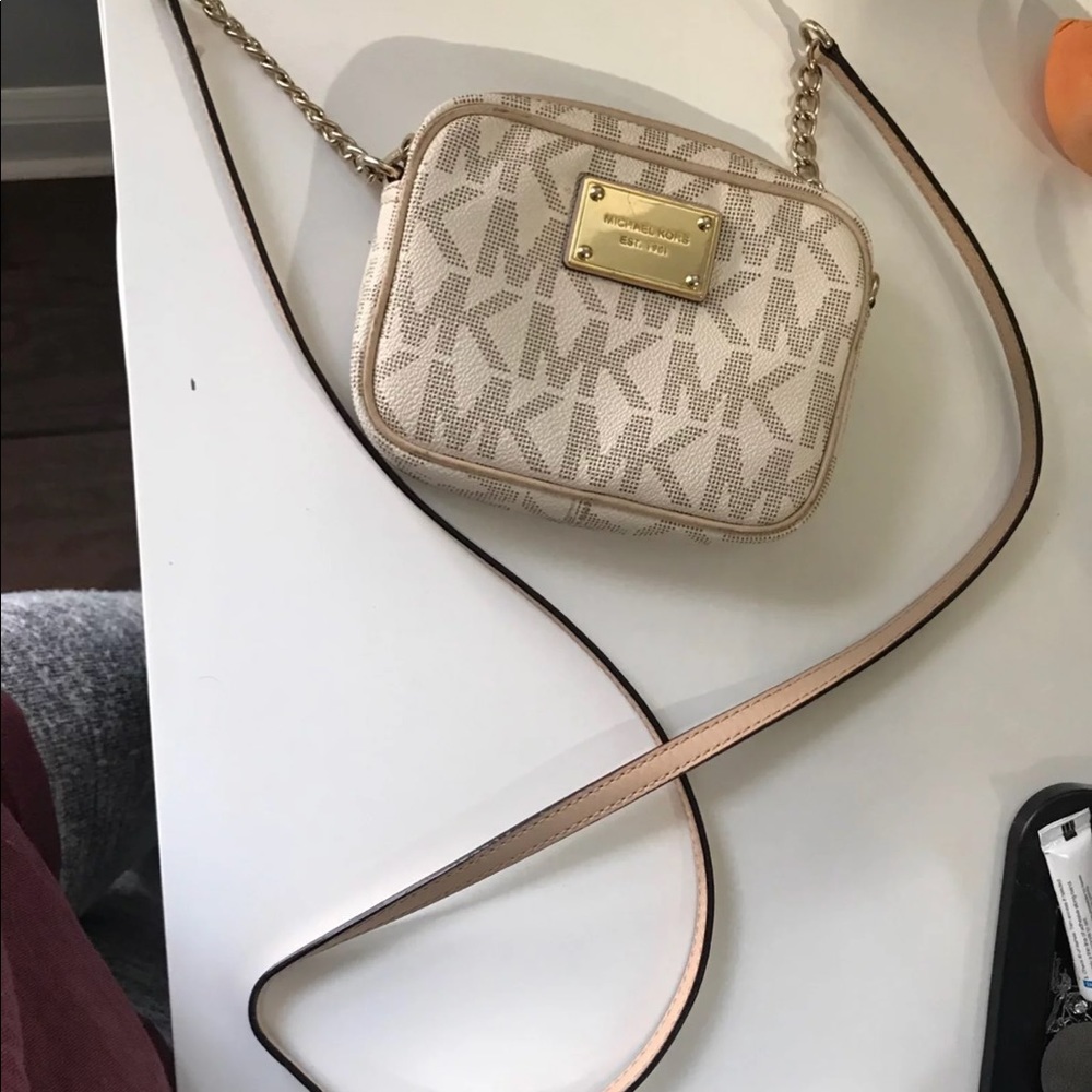 Michael kors satchel
